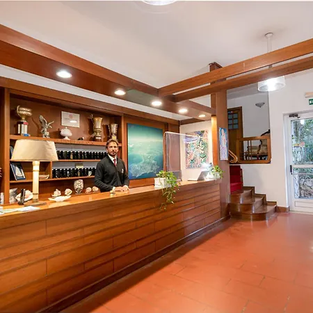 Vittoria 3*